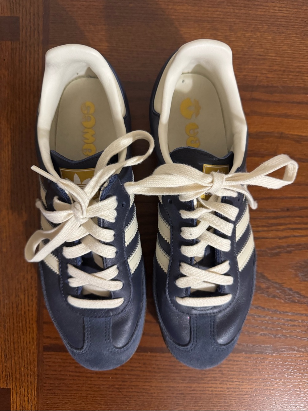 Navy blue sambas - Picture 2 of 4